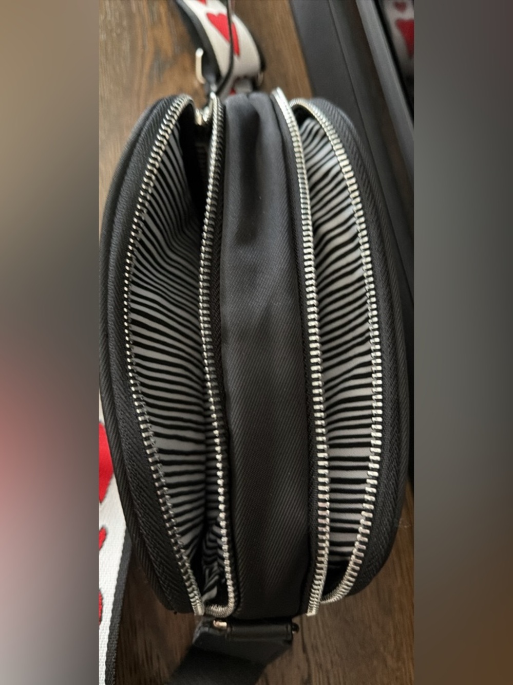 Brighton Love Essentials Crossbody Bag with Heart Strap, new without tags - Picture 6 of 11